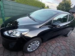 Schwarz Gebraucht 2018 Ford Fiesta Kleinwagen | 8.500 € (Fairer Preis)