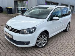 Weiß Gebraucht 2014 VW Touran Comfortline Van / Kleinbus | 11.699 € (Etwas zu teuer)