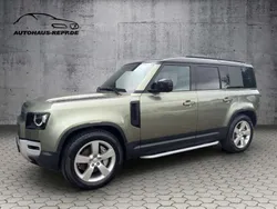 Pangea green (metallic) Gebraucht 2021 Land Rover Defender First Edition SUV | 63.890 € (Guter Preis)