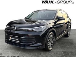 Deep black perleffekt, deep bl Gebraucht 2024 VW Tiguan Life SUV | 32.370 € (Fairer Preis)