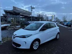 Arktisweiß Gebraucht 2017 Renault Zoe Life Kleinwagen | 8.900 € (Teuer)