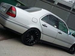 Silber Gebraucht 1993 Mercedes C220 Elegance Limousine | 7.500 €