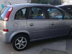 Silber Gebraucht 2005 Opel Meriva Van / Kleinbus | 1.300 € (Guter Preis)