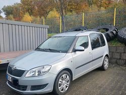 Silber Gebraucht 2010 Skoda Roomster Van / Kleinbus | 3.200 € (Fairer Preis)