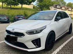 Weiß Gebraucht 2020 Kia Ceed GT Limousine | 21.000 € (Fairer Preis)