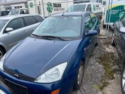 Blau Gebraucht 2001 Ford Focus Ambiente | 799 € (Guter Preis)