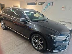 Grau Gebraucht 2021 VW Passat GTE Kombi | 19.790 € (Fairer Preis)