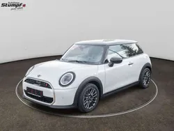 Weiß Neu 2025 Mini Cooper S Favoured Kleinwagen | 34.990 € (Fairer Preis)
