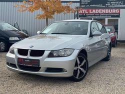 Silber Gebraucht 2005 BMW 318 Limousine | 5.850 € (Teuer)