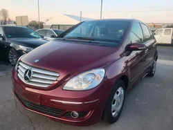 Rot Gebraucht 2006 Mercedes B200 Van / Kleinbus | 5.999 € (Fairer Preis)