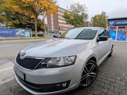 Silber Gebraucht 2016 Skoda Rapid Emotion Plus Kleinwagen | 8.750 € (Fairer Preis)