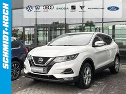 Weiß Gebraucht 2020 Nissan Qashqai Acenta SUV | 18.990 € (Fairer Preis)
