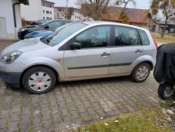 Grau Gebraucht 2006 Ford Fiesta Kleinwagen | 1.100 €