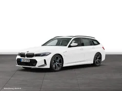 Weiß Gebraucht 2024 BMW 330e Kombi | 49.285 € (Teuer)