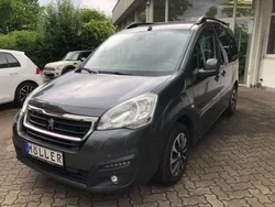Grau Gebraucht 2017 Peugeot Partner Allure Van / Kleinbus | 12.450 € (Fairer Preis)