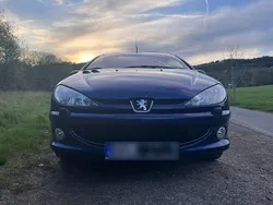 Blau Gebraucht 2004 Peugeot 206 CC Cabrio | 2.799 € (Teuer)