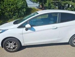 Weiß Gebraucht 2014 Ford Fiesta Kleinwagen | 3.200 € (Superpreis)
