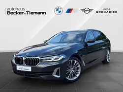 Sophistograu brillanteffekt Gebraucht 2022 BMW 530e Efficient Dynamics Kombi | 37.798 € (Etwas zu teuer)
