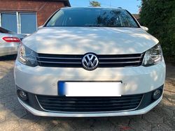 Weiß Gebraucht 2012 VW Touran Van / Kleinbus | 6.000 € (Fairer Preis)