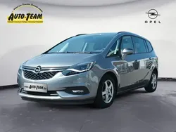 Grau Gebraucht 2016 Opel Zafira Active Van / Kleinbus | 15.990 € (Fairer Preis)