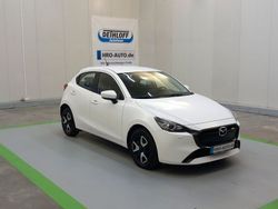 Weiß Gebraucht 2023 Mazda 2 Center-Line Limousine | 16.940 € (Fairer Preis)
