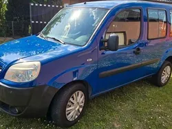 Blau Gebraucht 2009 Fiat Doblò Emotion Van / Kleinbus | 2.300 € (Superpreis)