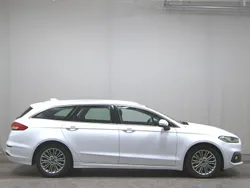 Weiss Gebraucht 2022 Ford Mondeo Titanium Kombi | 13.980 € (Guter Preis)