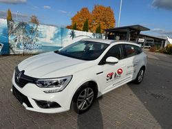Weiß Gebraucht 2020 Renault Mégane IV Business Limousine | 7.950 € (Superpreis)