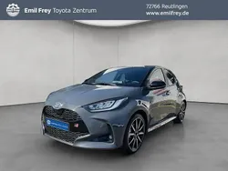 Grau Gebraucht 2025 Toyota Yaris Sport Limousine | 31.990 € (Etwas zu teuer)