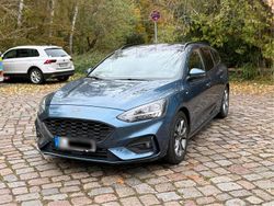 Blau Gebraucht 2020 Ford Focus ST-Line Kombi | 16.700 € (Etwas zu teuer)