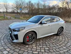 Grau Gebraucht 2024 BMW iX2 Luxury Line SUV | 49.999 € (Fairer Preis)