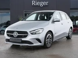 Metalliclack hightechsilber (metallic) Gebraucht 2024 Mercedes B180 Progressive Van / Kleinbus | 28.990 € (Superpreis)