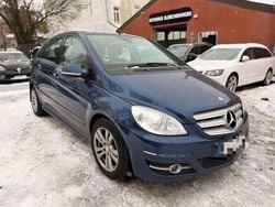 Blau Gebraucht 2009 Mercedes 200 Sport Limousine | 5.890 € (Guter Preis)