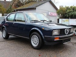 Blau Gebraucht 1980 Alfa Romeo Alfetta Limousine | 18.950 €