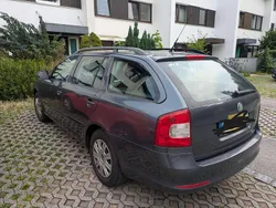Grau Gebraucht 2009 Skoda Octavia Ambiente Kombi | 3.500 € (Guter Preis)
