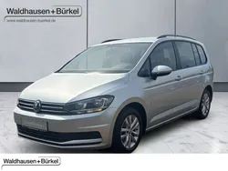 Silber Gebraucht 2016 VW Touran Comfortline Van / Kleinbus | 18.990 € (Etwas zu teuer)