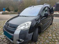 Schwarz Gebraucht 2010 Citroën Berlingo XTR Van / Kleinbus | 1.999 € (Fairer Preis)