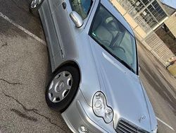 Silber Gebraucht 2005 Mercedes C200 Classic Limousine | 6.600 € (Teuer)