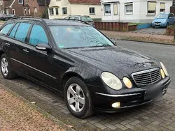 Schwarz Gebraucht 2005 Mercedes E240 Kombi | 3.800 € (Fairer Preis)