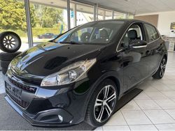 Schwarz Gebraucht 2018 Peugeot 208 GT-line Kleinwagen | 11.990 € (Etwas zu teuer)