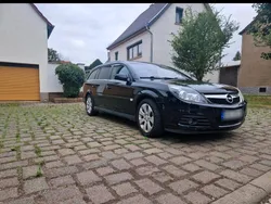 Schwarz Gebraucht 2008 Opel Vectra Kombi | 2.500 € (Etwas zu teuer)