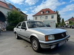Silber Gebraucht 1982 Opel Rekord Limousine | 5.250 €