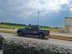 Schwarz Gebraucht 2011 Nissan Navara Abholung | 10.900 € (Etwas zu teuer)
