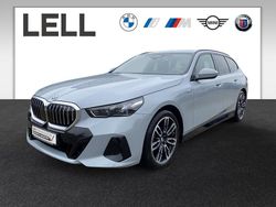 Grau Gebraucht 2024 BMW 520 M Sport Kombi | 50.850 € (Guter Preis)