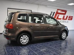 Braun Gebraucht 2015 VW Touran Van / Kleinbus | 9.470 € (Guter Preis)