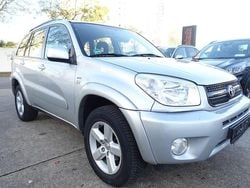 Silber Gebraucht 2004 Toyota RAV4 Sol SUV | 6.990 € (Etwas zu teuer)