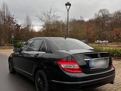 Schwarz Gebraucht 2007 Mercedes C320 Avantgarde Limousine | 6.500 € (Etwas zu teuer)