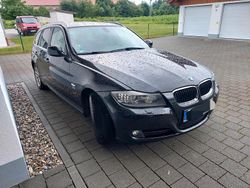 Schwarz Gebraucht 2012 BMW 320 Kombi | 4.300 € (Superpreis)