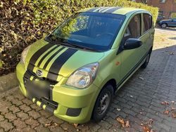 Grün Gebraucht 2008 Daihatsu Cuore Kleinwagen | 1.149 € (Guter Preis)