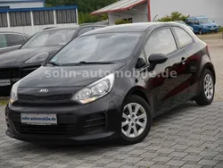 Auroraschwarz met. Gebraucht 2015 Kia Rio 2 Kleinwagen | 3.500 € (Guter Preis)